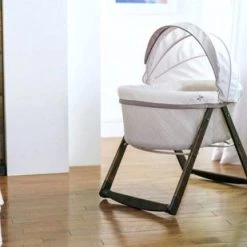 Bright Starts FoldAway Rocking Wood Bassinet - Carrington 23 Bright Starts FoldAway Rocking Wood Bassinet - Carrington -babygyms Winkel 550x309 37