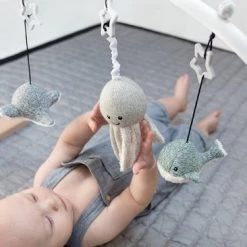 Flow Amsterdam - Baby Gym Ocean - Belletje - Trilknuffel - Melodietje 28 Flow Amsterdam - Baby Gym Ocean - Belletje - Trilknuffel - Melodietje -babygyms Winkel 550x366 59