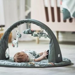 Done By Deer Tiny Tropics Baby Gym -babygyms Winkel 550x371 3
