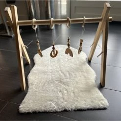 InnoFriends - Babygym - Hout - 4 Hangers - Baby Cadeau - Kraam Cadeau - Babyshower - Baby Speelgoed 0 Jaar -babygyms Winkel 550x514