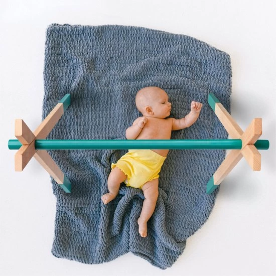 PRETTY PIP® Babygym Houten Baby Speelgoed Vanaf 0 Jaar - Kraamcadeau - Veilig - CE Gecertificeerd - Baby - Houten Speelgoed - Babyshower Cadeau - Beukenhout - Verschillende Kleuren- Zonder Hangers - Blauw Groen 1 PRETTY PIP® Babygym Houten Baby Speelgoed Vanaf 0 Jaar - Kraamcadeau - Veilig - CE Gecertificeerd - Baby - Houten Speelgoed - Babyshower Cadeau - Beukenhout - Verschillende Kleuren- Zonder Hangers - Blauw Groen