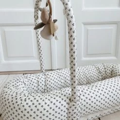 Konges Slöjd Konges Slojd - Babynestje Met Babygym - Rainbow Kitty -babygyms Winkel 550x707 2