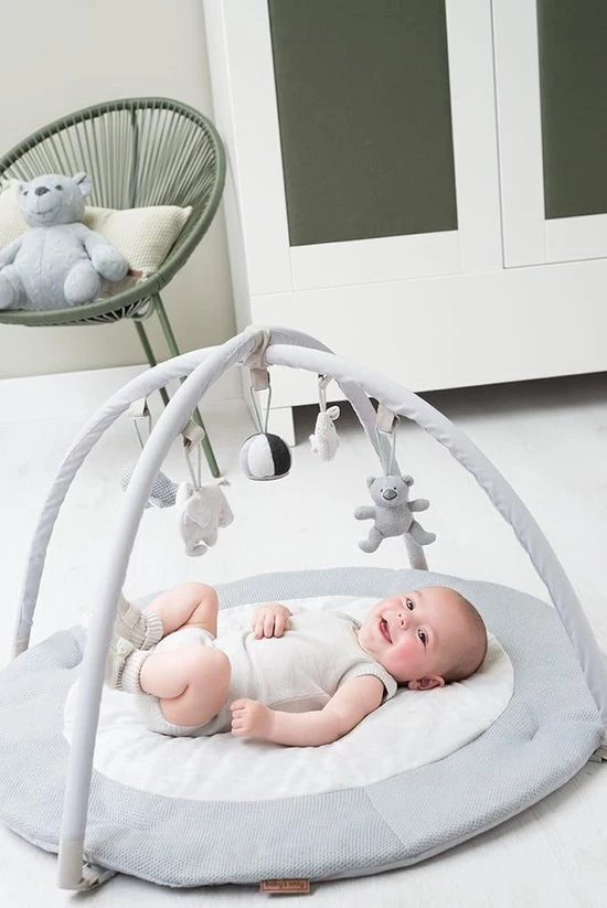 Baby's Only Rond Baby Speelkleed Met Boog - Baby Gym - Playmat - Speelmat - Zilvergrijs/Grijs/Wit - 87 Cm - Gebreide Figuurtjes 6 Baby's Only Rond Baby Speelkleed Met Boog - Baby Gym - Playmat - Speelmat - Zilvergrijs/Grijs/Wit - 87 Cm - Gebreide Figuurtjes - Afbeelding 6